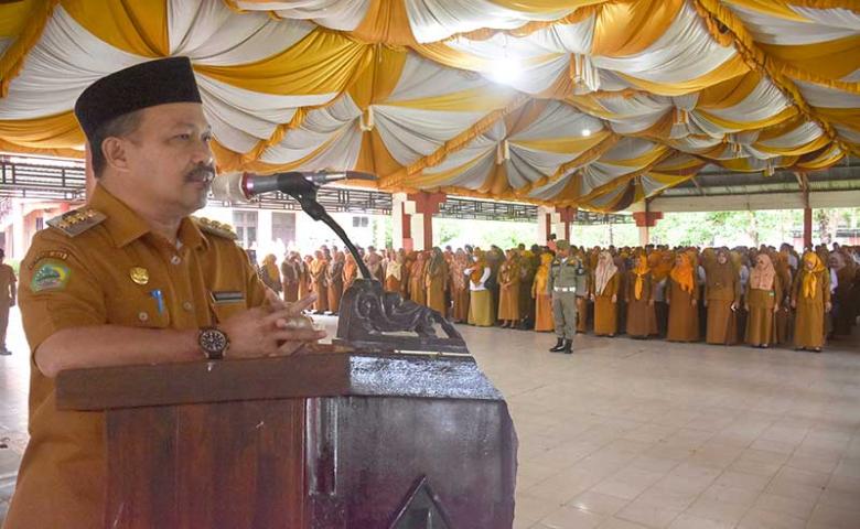 Pj. Bupati Sherman Minta Pelayanan Publik di Bolameo Agar Ditingkatkan