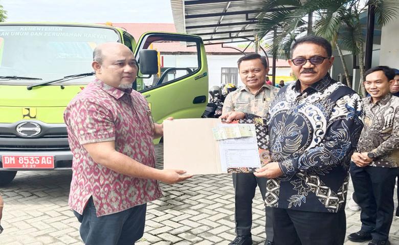 Kabupaten Boalemo Terima Bantuan Satu Unit Mobil Tangki