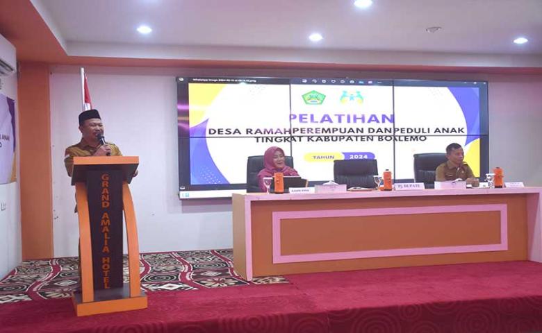 Pj. Bupati Sherman Moridu Buka Pelatihan Desa Ramah Perempuan