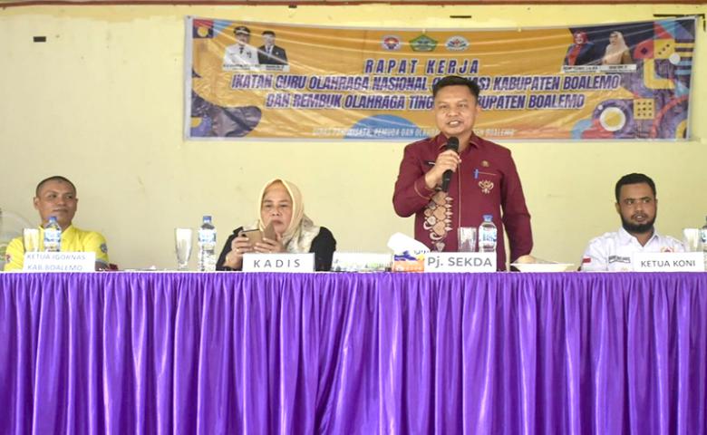 Pj. Sekda Supandra Nur Tutup Raker Ikatan Guru Olahraga Nasional