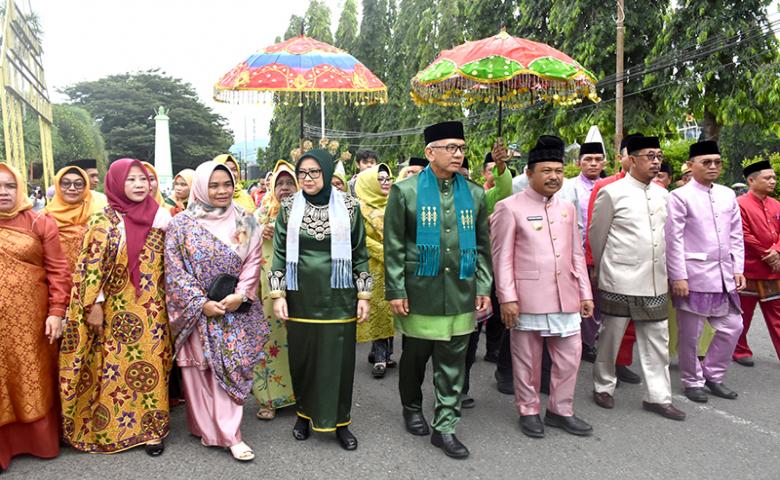 Kunjungan Perdana Ke Boalemo, Pj. Gubernur Gorontalo Disambut Secara Adat Mopotilolo