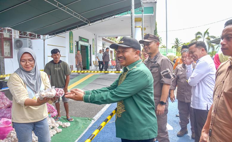 Kerja Sama Dengan Pemda, Kejaksaan Negeri Boalemo Gelar Pasar Murah
