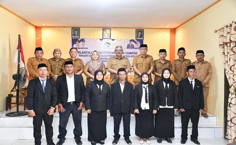 Bupati Rum Pagau Lantik dan Kukuhkan Anggota BPD
