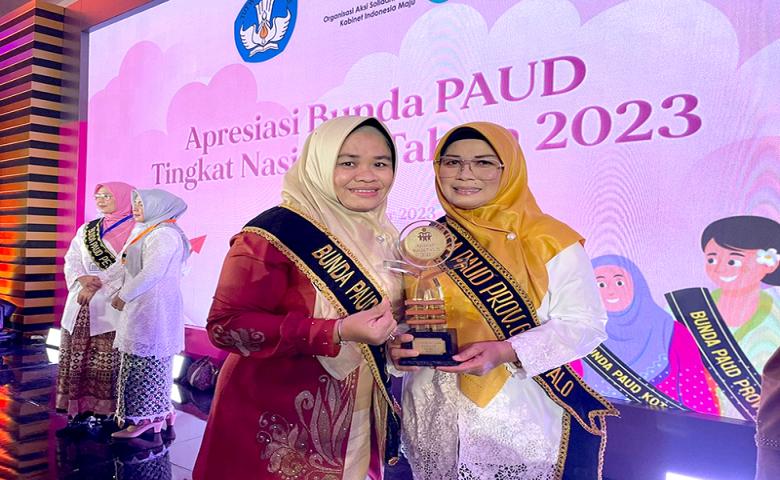 Bunda PAUD Boalemo Terima Penghargaan Dari Kemendikbudristek RI