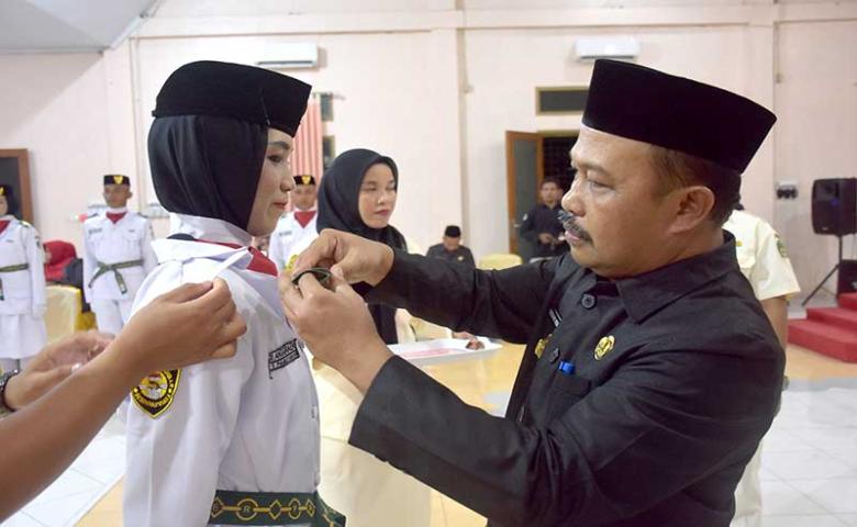 Pj. Bupati Sherman Moridu Kukuhkan Paskibraka Boalemo Tahun 2024