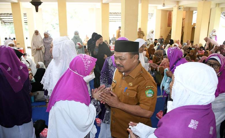 Pj. Bupati Sherman Moridu Sambut Kedatangan Jamaah Haji Boalemo