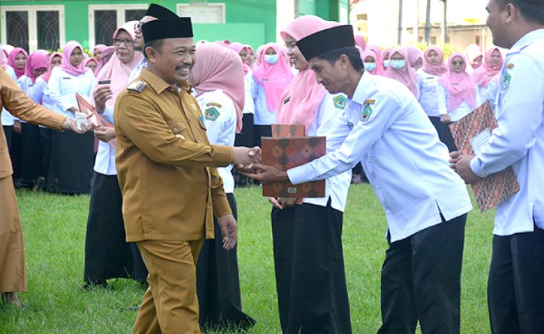 Penjabub Sherman Moridu Tekankan PPPK Tetap Menjaga Sikap