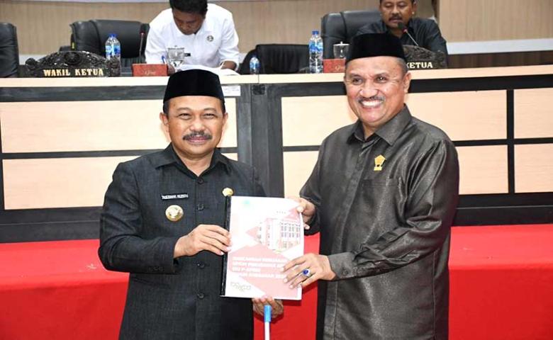 Pj. Bupati Sherman Moridu Hadiri Rapat Paripurna DPRD Boalemo