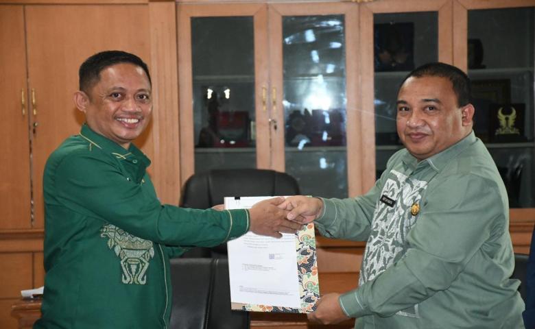 Pj. Sekda Rahmat Biya Terima SK Pengangkatan Aleg 2024 - 2029