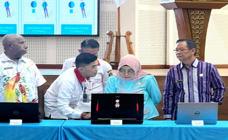 Terkait TTE, Kadis Kominfo Boalemo Bersama Badan Sandi Negara Tanda Tangani PKS