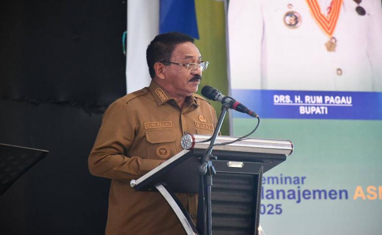 Bupati Rum Pagau Buka Seminar Manajemen ASN