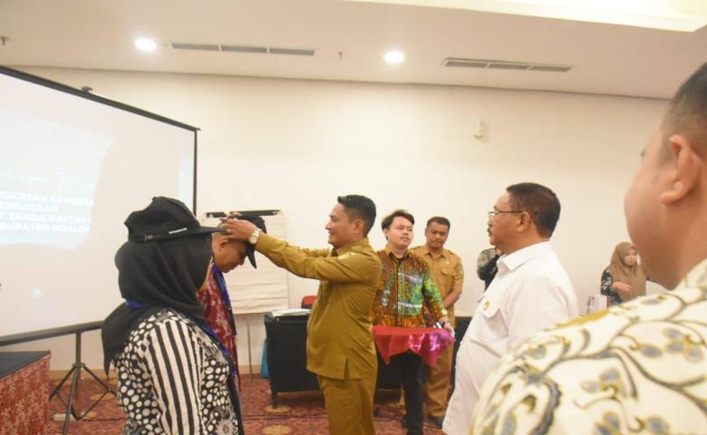 Bupati Rum Pagau Buka Bimtek Tim Pendataan STDB