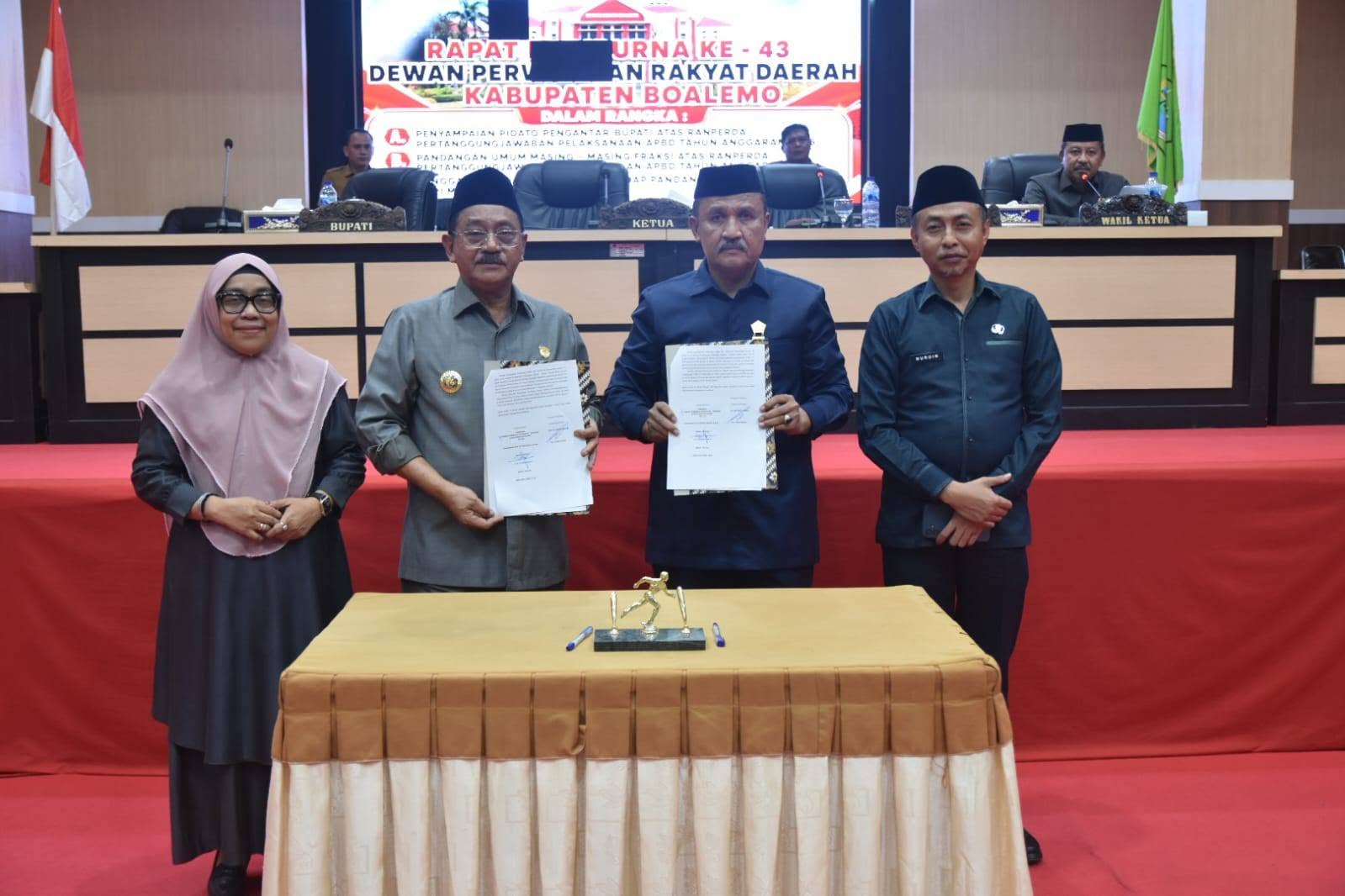 bupati-rum-pagau-sampaikan-ranperda-pertanggungjawaban-pelaksanaan-apbd-ta-2025